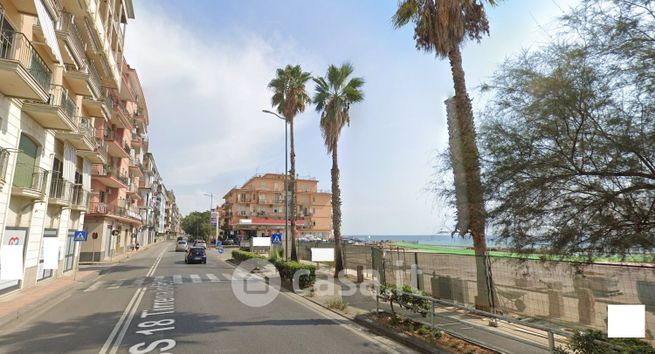 Garage/posto auto in residenziale in Lungomare Cristoforo Colombo 11