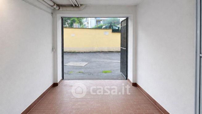 Box/posto auto in residenziale in Piazza Nicola Cannicci