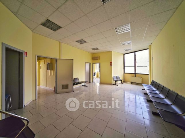 Ufficio in commerciale in Via Brigata Partigiana Ugo Muccini 92