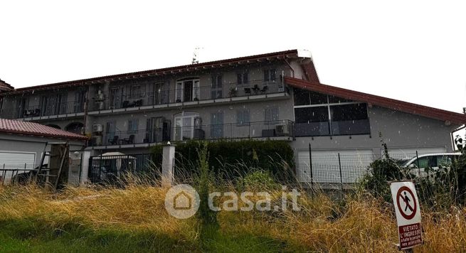 Appartamento in residenziale in Raccordo Fornaci-Momo 25