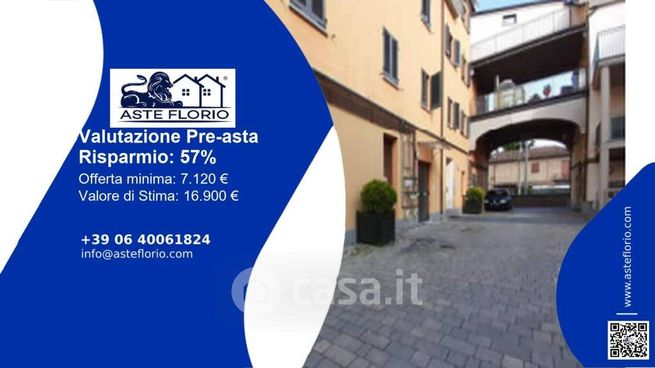Box/posto auto in residenziale in Via San Carlo