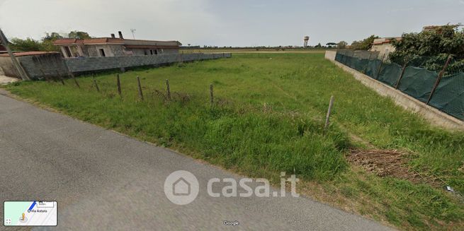 Terreno edificabile in residenziale in Via Astura 24