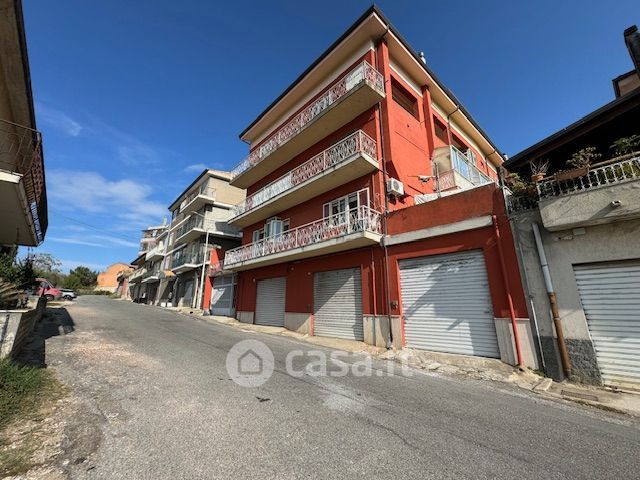 Appartamento in residenziale in Via Fontana Vecchia 30