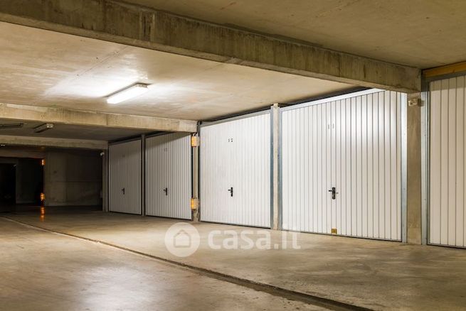 Box/posto auto in residenziale in Via A. Terzi
