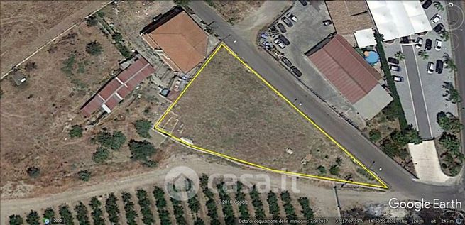 Terreno agricolo in commerciale in 