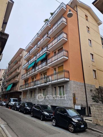 Ufficio in commerciale in 