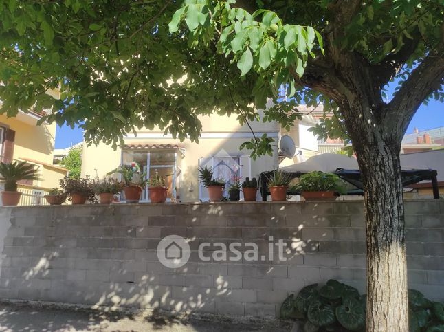 Casa indipendente in residenziale in Via Giuseppe Verdi 64