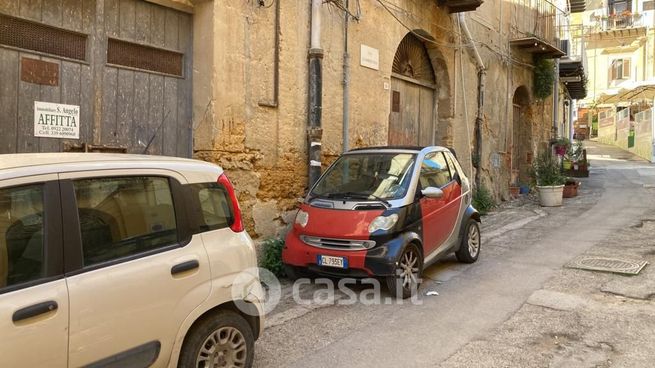 Capannone in commerciale in Via Giambertoni 12