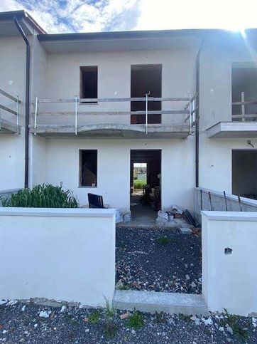 Villetta a schiera in residenziale in Via Romana Ovest