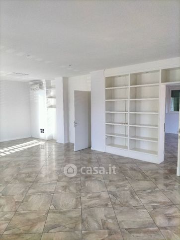 Ufficio in commerciale in scipione ammirato