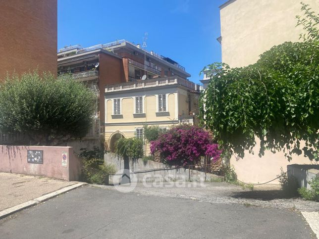 Box/posto auto in residenziale in Piazza San Domenico Savio