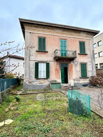 Casa indipendente in residenziale in Viale Belforte