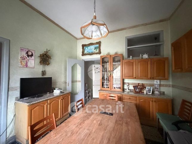 Casa indipendente in residenziale in Via Confalonieri 18