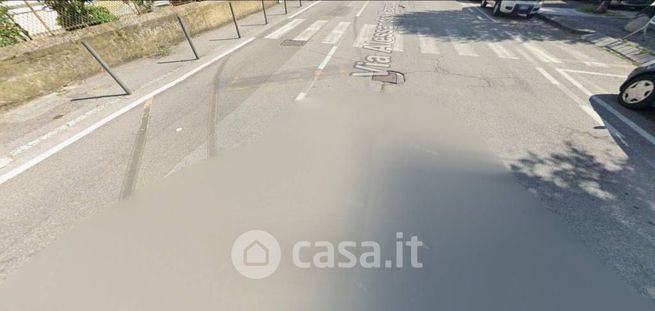 Box/posto auto in residenziale in Via Alessandro Manzoni 16