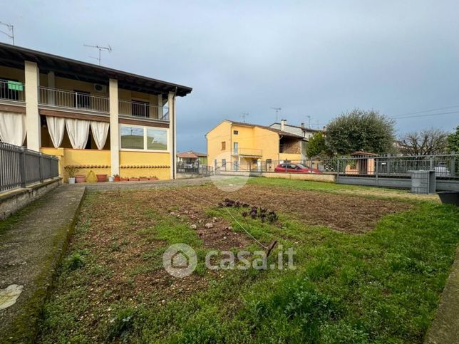 Casa indipendente in residenziale in Via Cavour 39