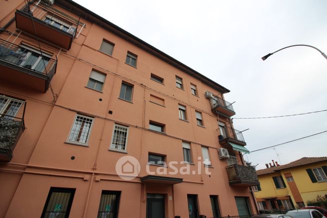Appartamento in residenziale in Via A. Grandi 13