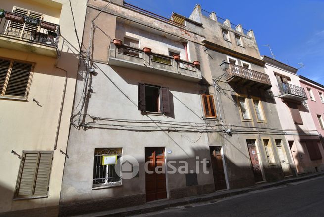 Casa indipendente in residenziale in Corso Umberto 104