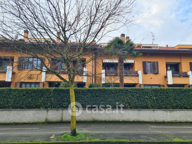 Appartamento in residenziale in Via Umbria 32
