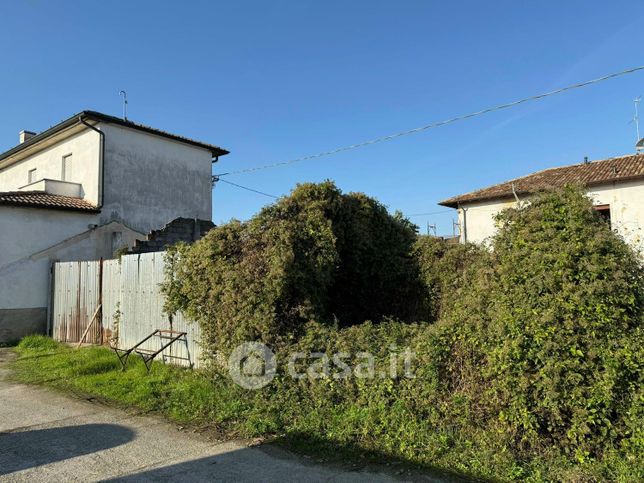 Rustico/casale in residenziale in Via Milano 35