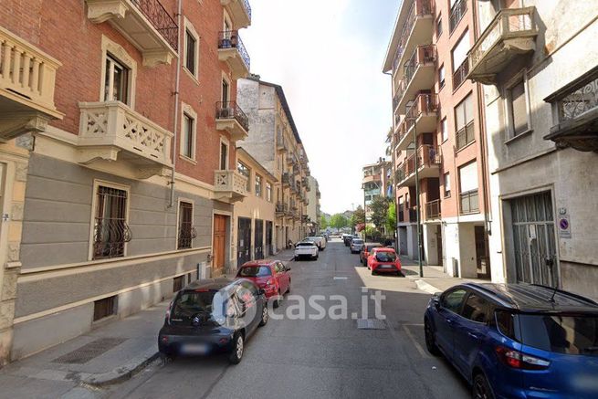 Appartamento in residenziale in Via Serrano