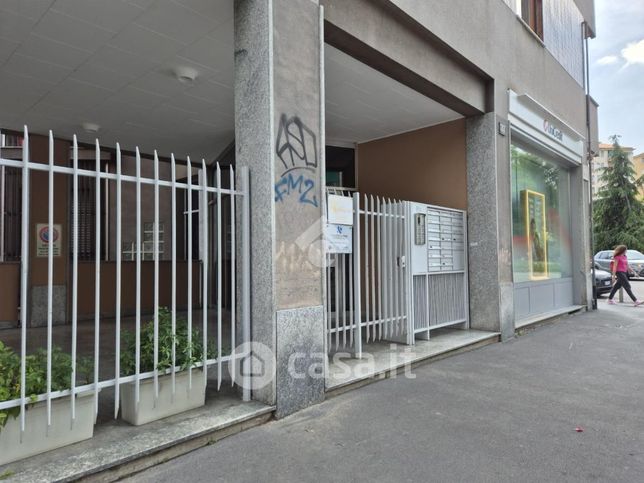 Capannone in commerciale in Viale Aretusa 37