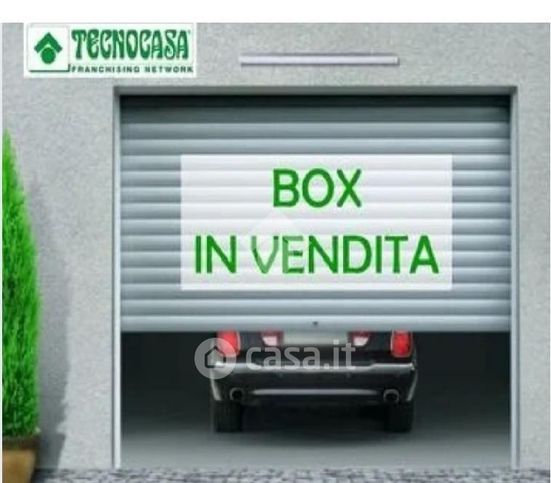 Garage/posto auto in residenziale in Via del Pastore Aminta 9