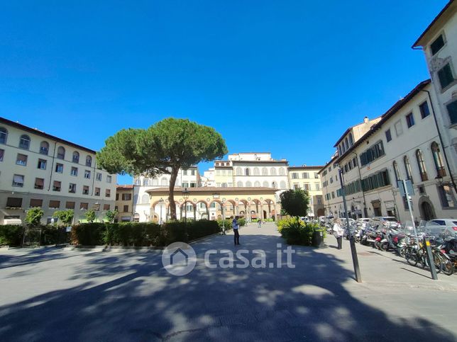 Negozio/locale commerciale in commerciale in Piazza dei Ciompi