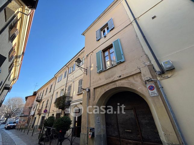 Box/posto auto in residenziale in Via San Giuseppe 17