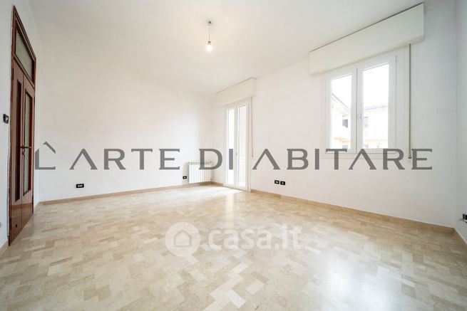Appartamento in residenziale in Via Galliera 14 2