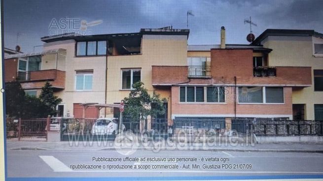 Villetta a schiera in residenziale in Via Sante Pisani 44
