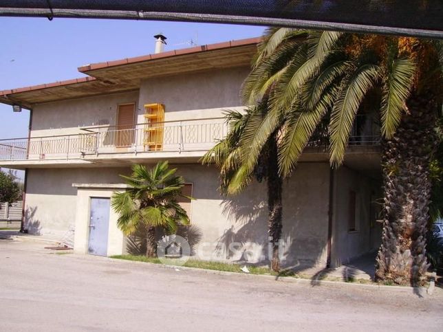 Casa indipendente in residenziale in Via Pasubio