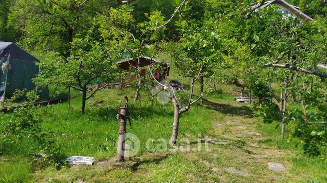 Terreno agricolo in commerciale in Frazione Villa