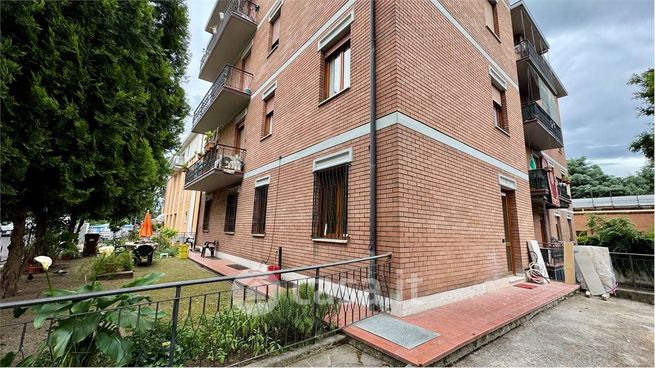 Appartamento in residenziale in Via Digione 2