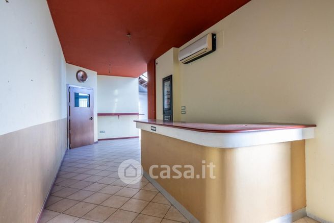 Capannone in commerciale in Via Guglielmo Marconi