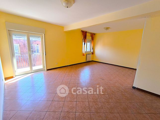 Appartamento in residenziale in Via Ala 35