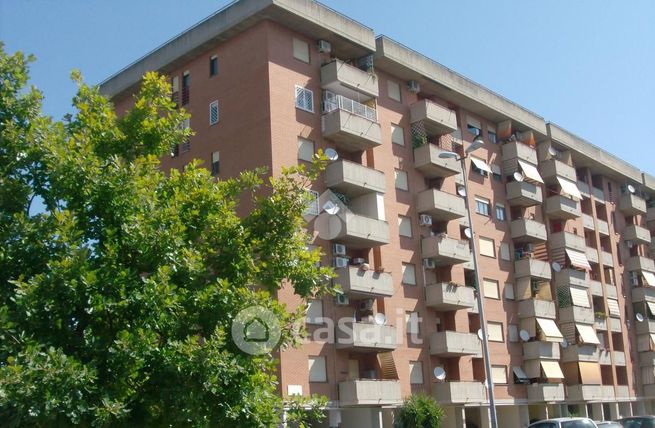 Appartamento in residenziale in Via Amedeo Sommovigo