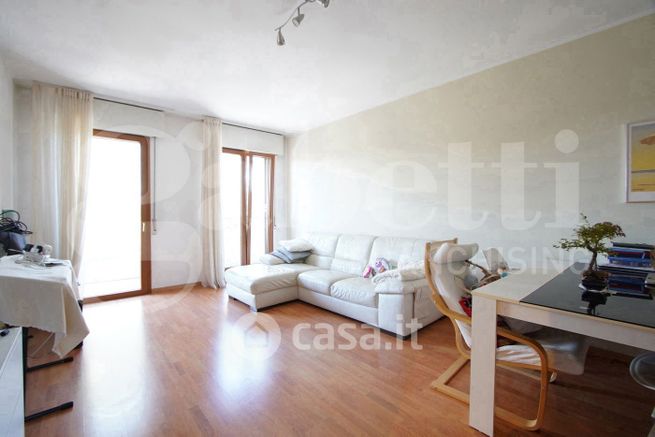 Appartamento in residenziale in Viale Sturzo Don Luigi 25