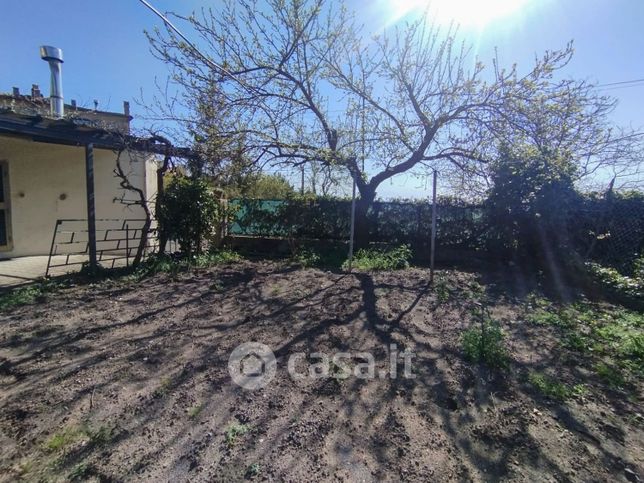 Terreno agricolo in commerciale in Via della Repubblica