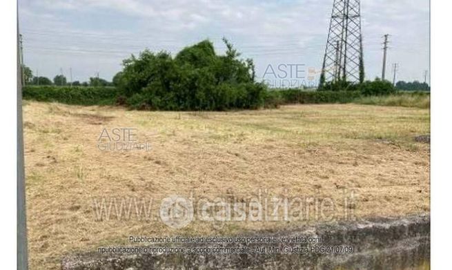 Terreno agricolo in commerciale in Via Giuseppe Ungaretti