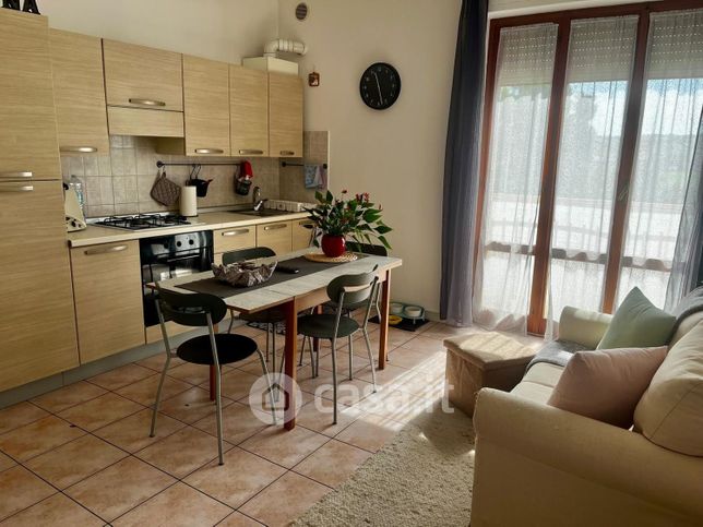 Appartamento in residenziale in Via Ugo Foscolo