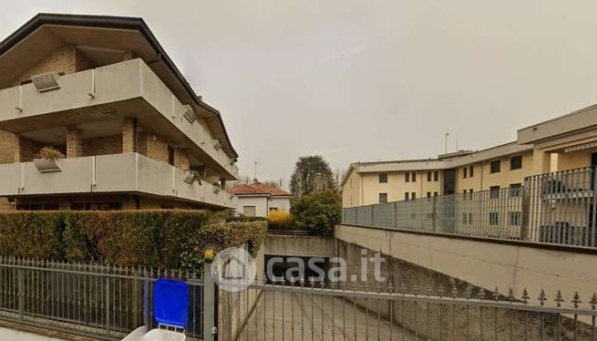 Garage/posto auto in residenziale in Via Nazario Sauro 5