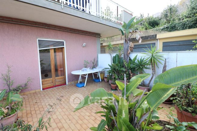 Appartamento in residenziale in Via Mazzaglia 13