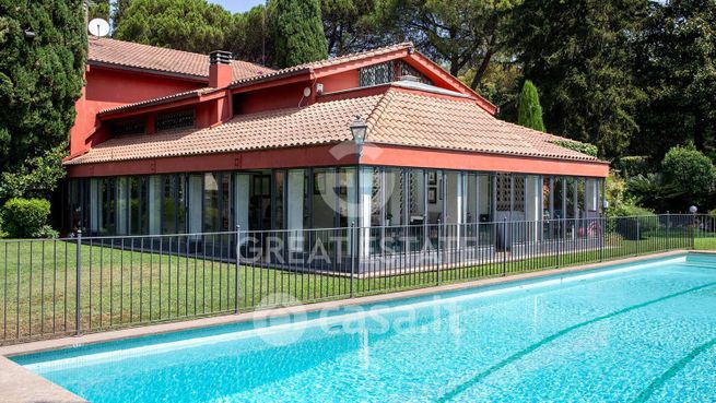 Villa in residenziale in Via Guado Tufo