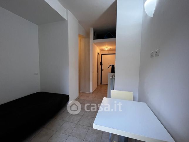 Appartamento in residenziale in Viale Col di Lana 6 a