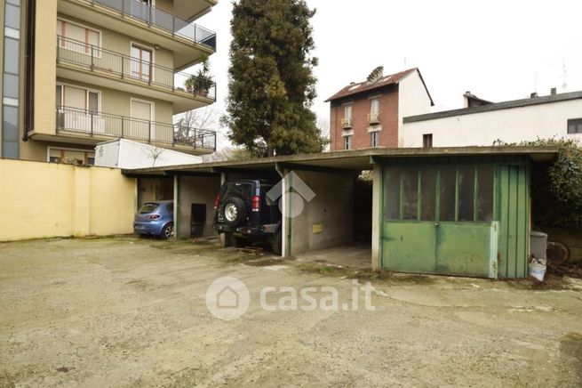 Garage/posto auto in residenziale in Corso Casale 102