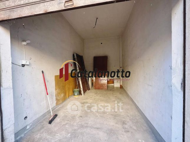 Box/posto auto in residenziale in Via Giuseppe Denaro