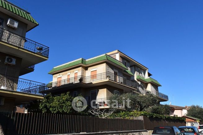 Appartamento in residenziale in Via Adorno Bruschi