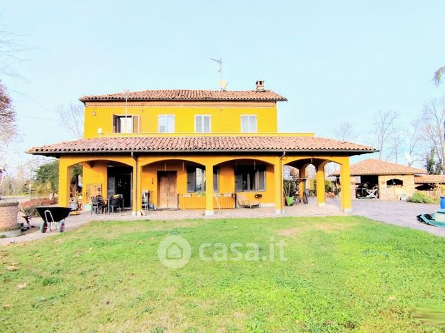 Casa indipendente in residenziale in Via San Rocco 32