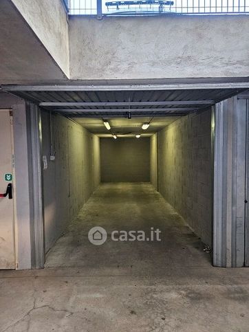 Box/posto auto in residenziale in Via Luigi Galvani 22 /A