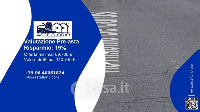 Ufficio in commerciale in Via Antonio De Curtis